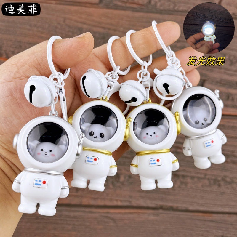 発光 星空宇宙飛行士キーホルダー – Roden Factory