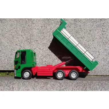 大型ダンプトラック