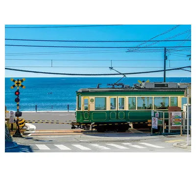 26-340s 江ノ電と踏切-神奈川
