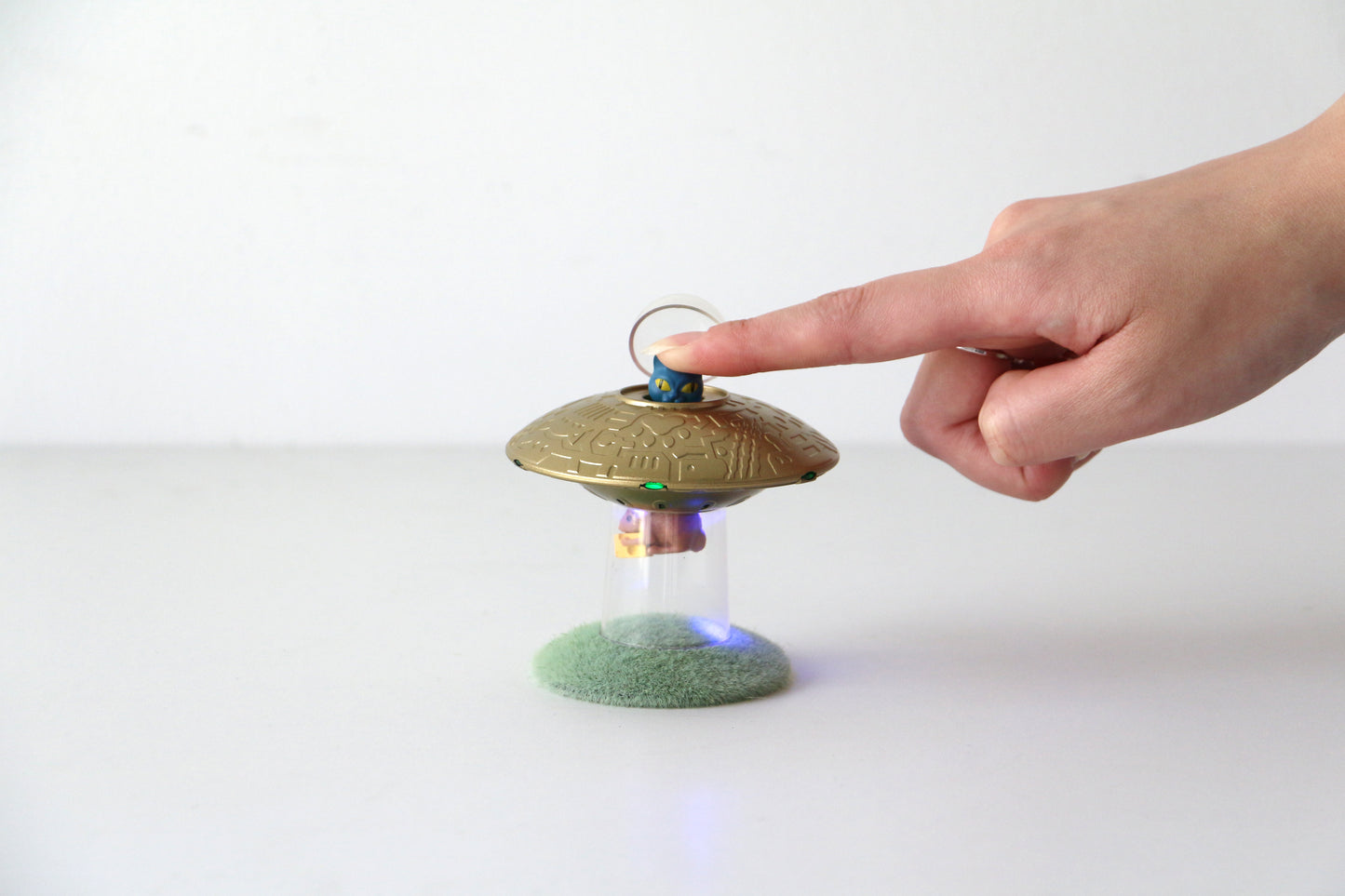 UFO玩具&ブック キャット・インベーション(UFO猫誘拐)