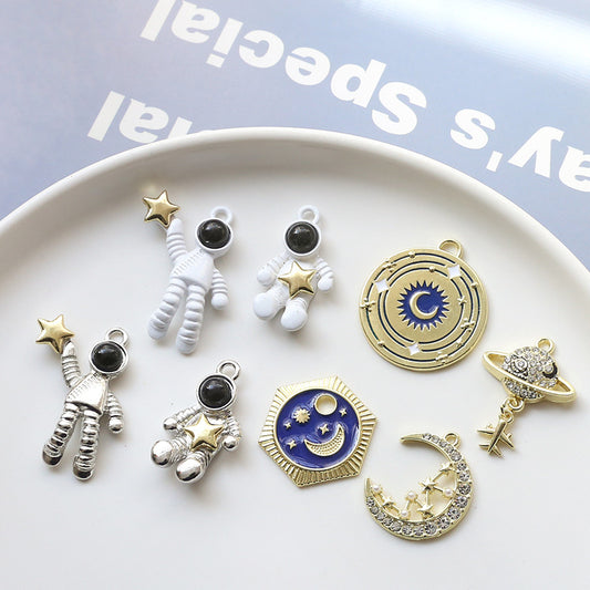 アクセサリーパーツ 宇宙飛行士 ハンドメイド スター 金属チャーム 星 メタルチャーム メタルパーツ