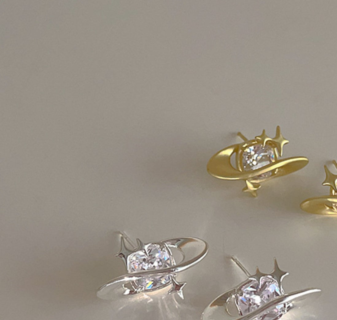 宇宙ピアス