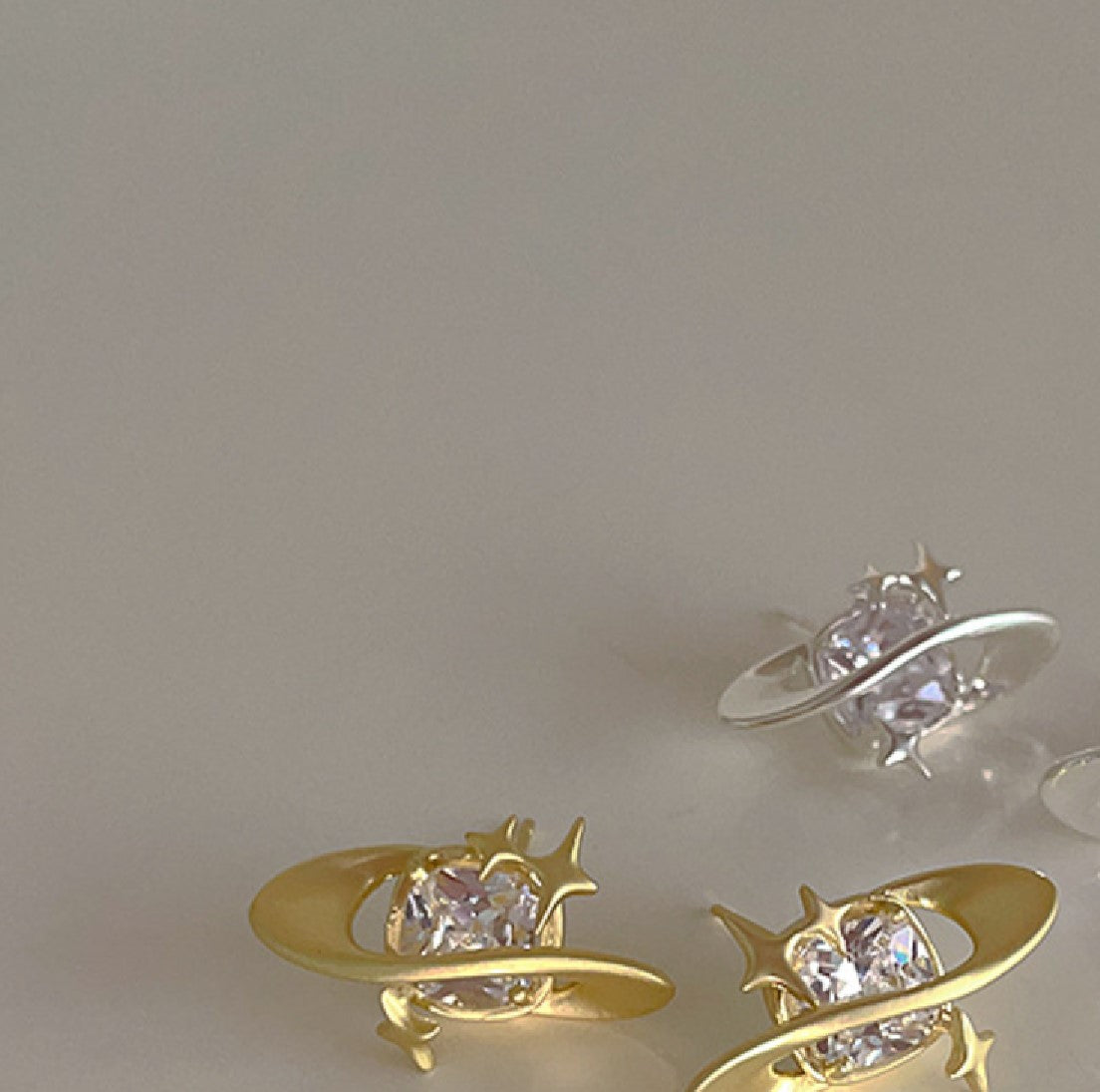宇宙ピアス