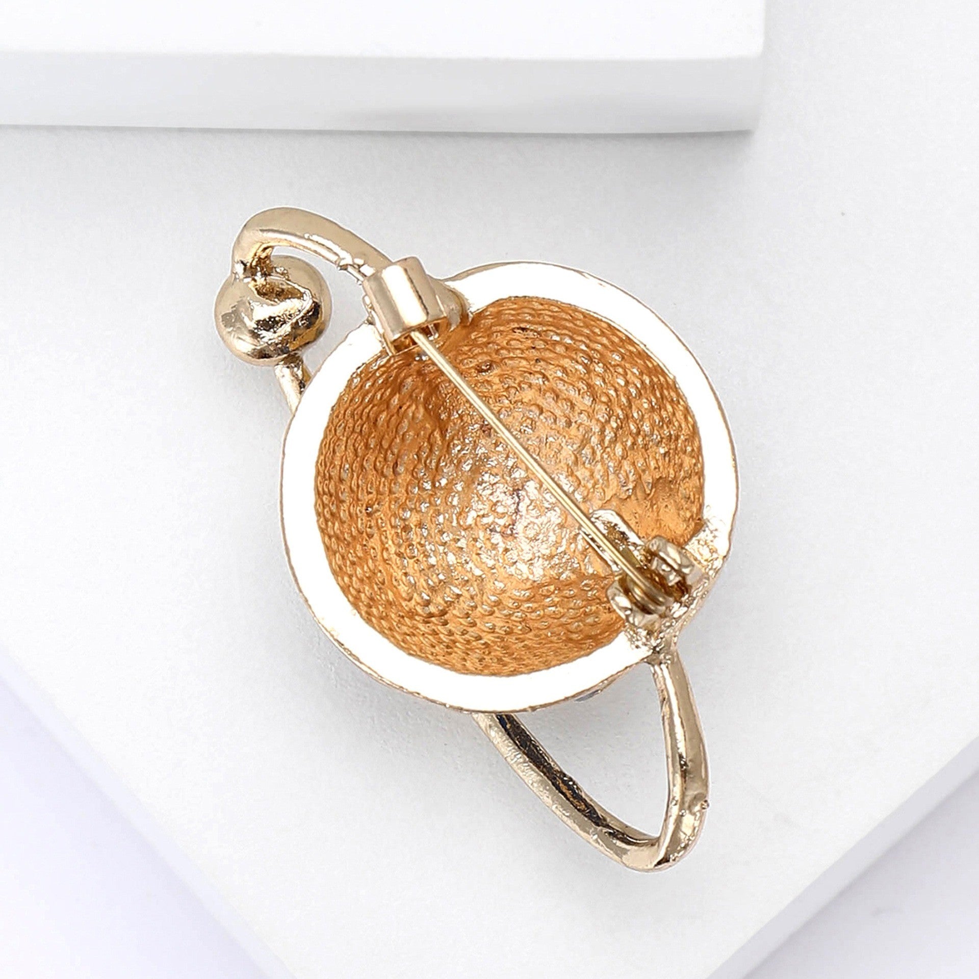 2色  宇宙惑星ブローチ 宇宙のブローチ  銀河系  地球ブローチ　コサージュ　ピン  宇宙関連雑貨