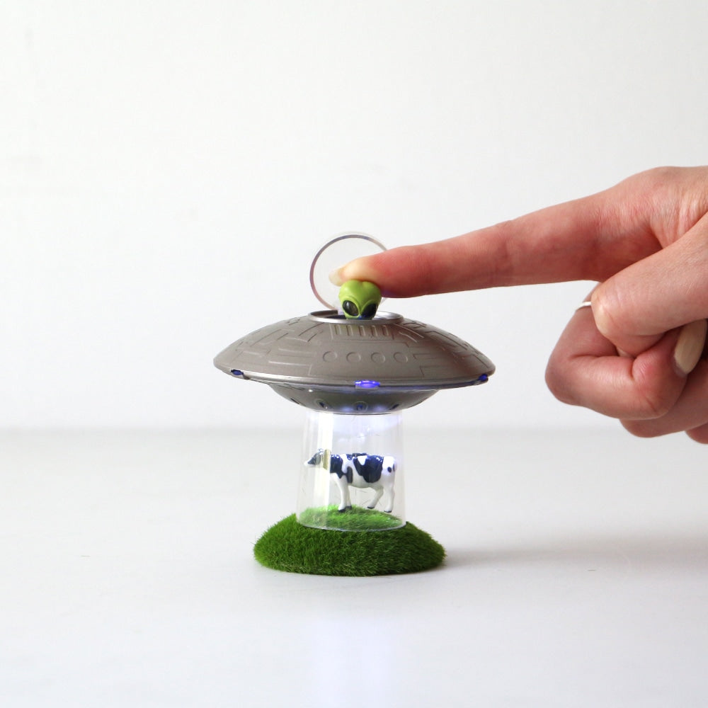 UFO玩具＆ブック カウ・アブダクション（UFO牛誘拐）