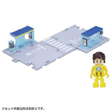 トミカタウン　バス停（乗客付き）