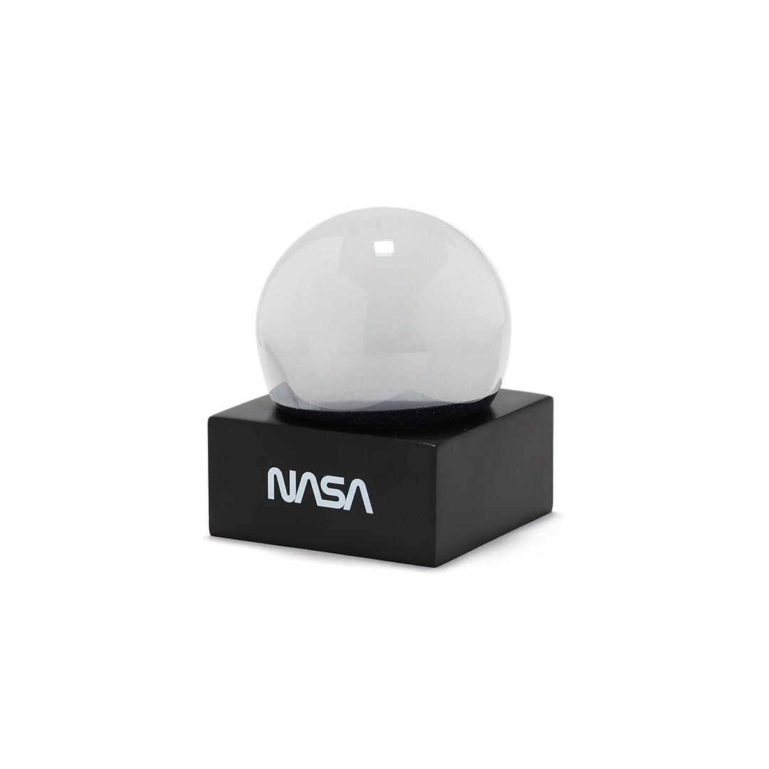 NASA スノーグローブ ネビュラ（星雲） 65mm