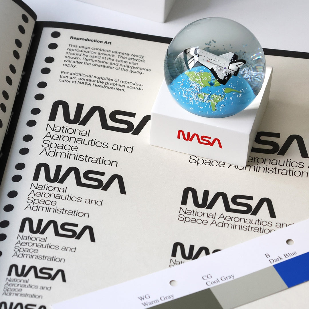 NASA スノーグローブ スペースシャトル 65mm